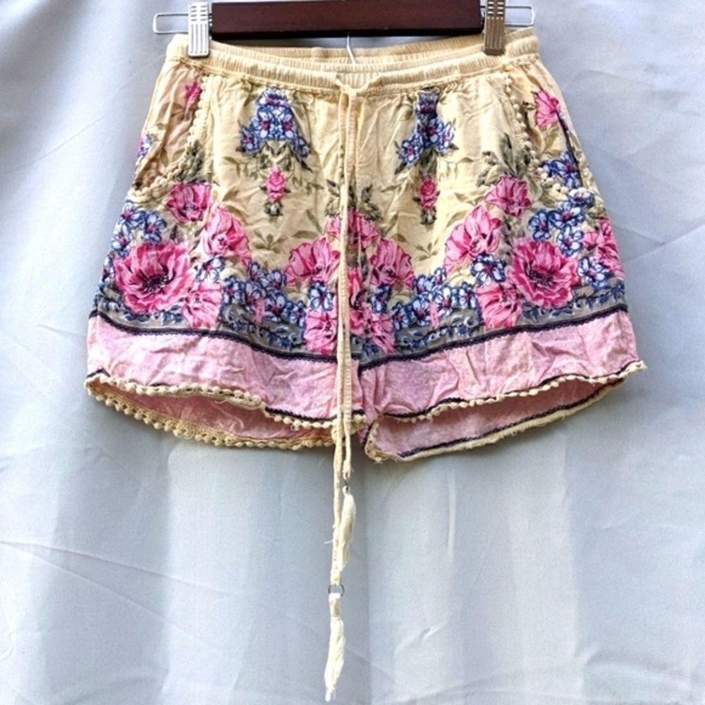 Biho Shorts Small